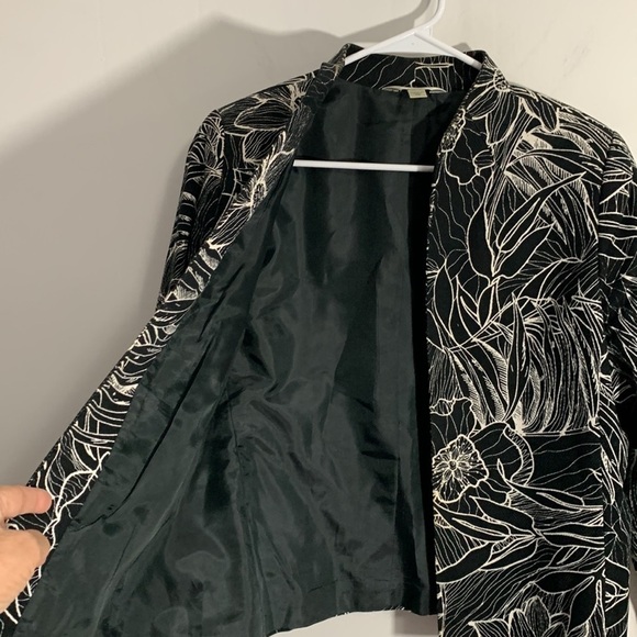 Women’s Austin Reed Blazer Petite Size 12, black & white, very good condition - Picture 3 of 8